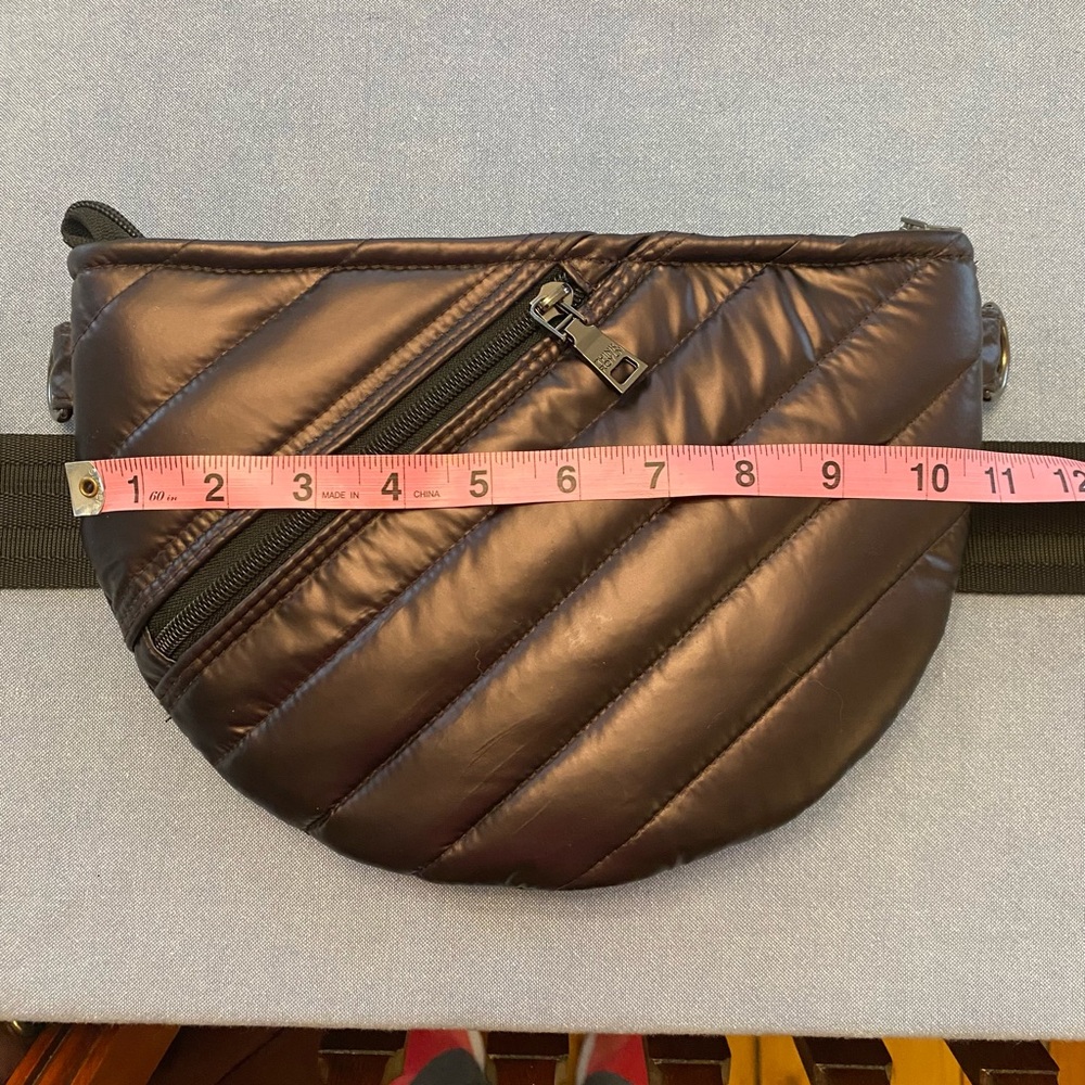 NWOT THINK ROYLAN QUILTED CROSSBODY. - Picture 9 of 12